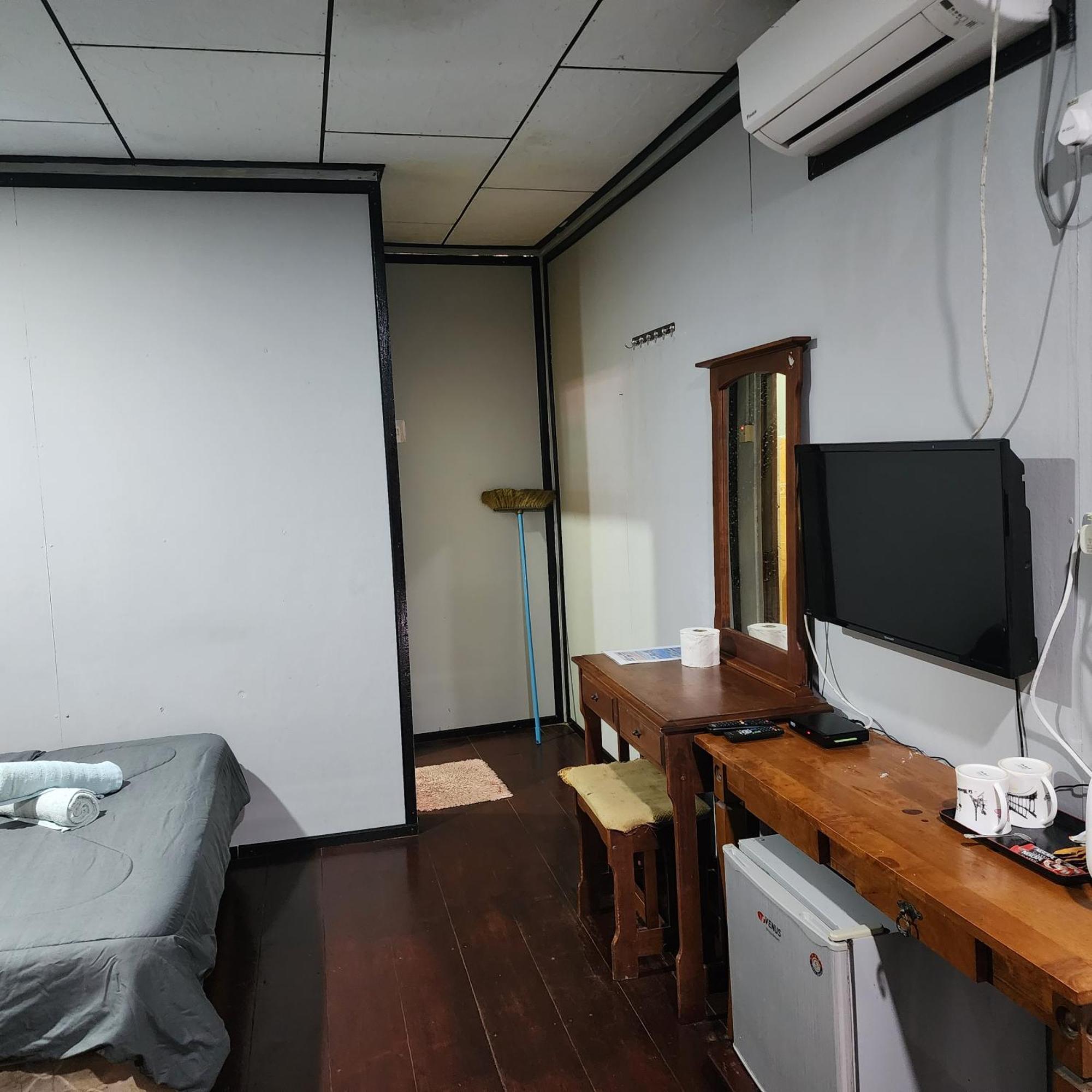 刁曼佩买小木屋 Kampong Juara 外观 照片